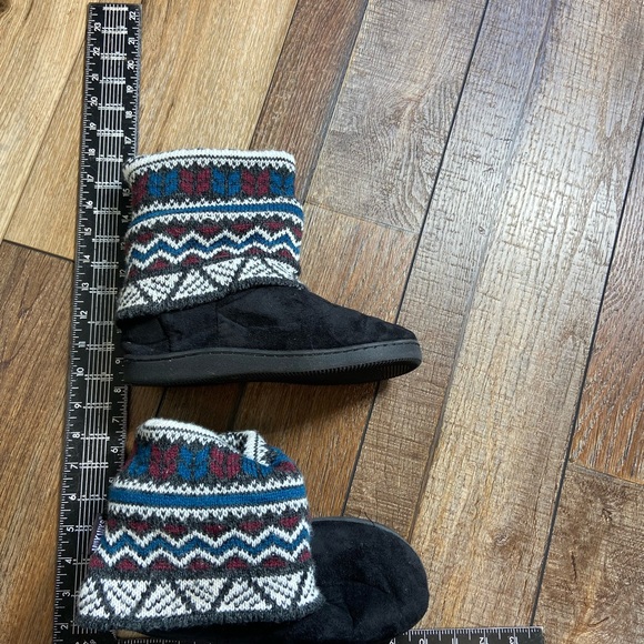 Muk Luks Fleece Lined Knit Slippers Size S 5 to 6 - Picture 10 of 10